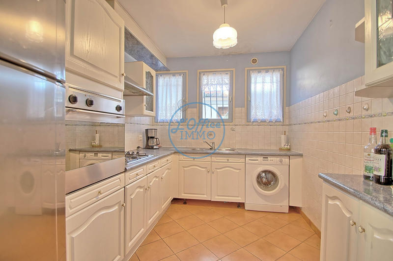 Maison - 200 m² - 8 pièces