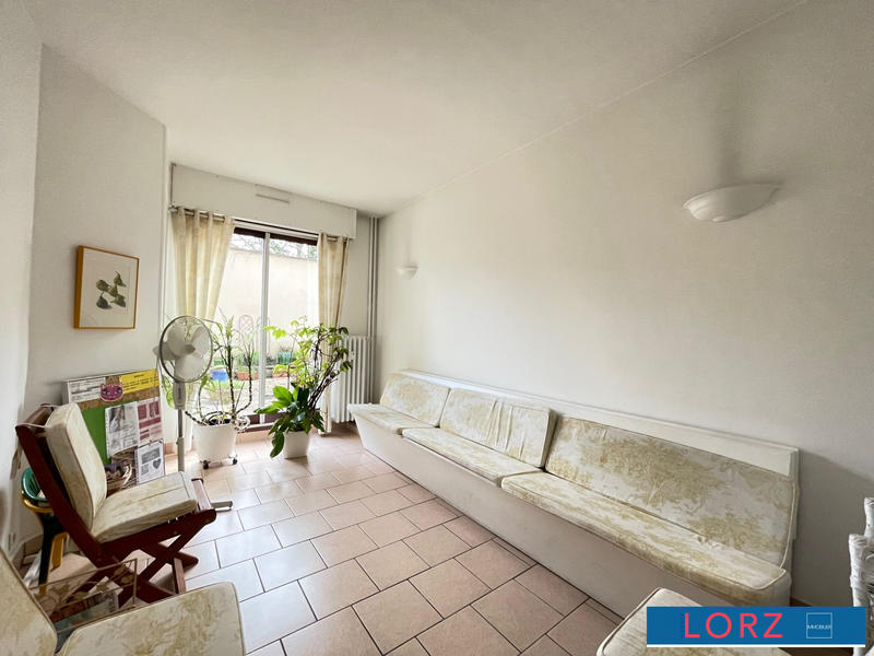 Local d'activités - 83 m² - 4 pièces