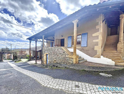 Appartement - 132 m² - 6 pièces