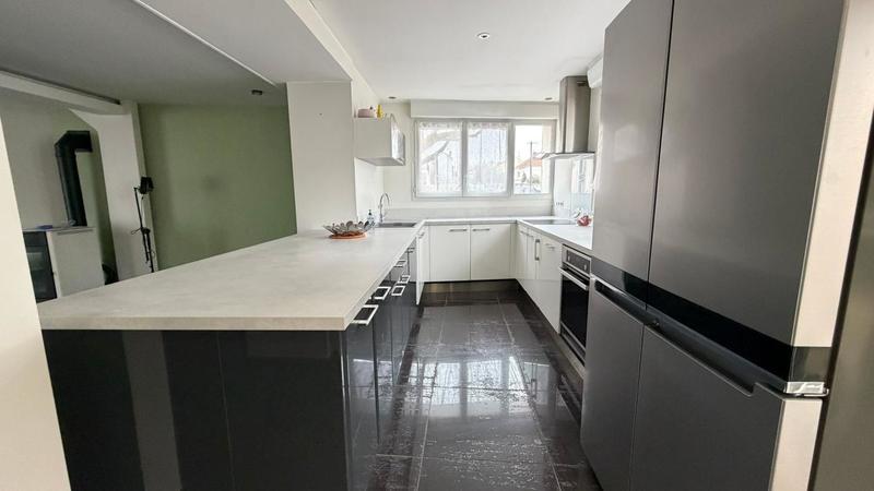 Maison - 170 m² - 6 pièces