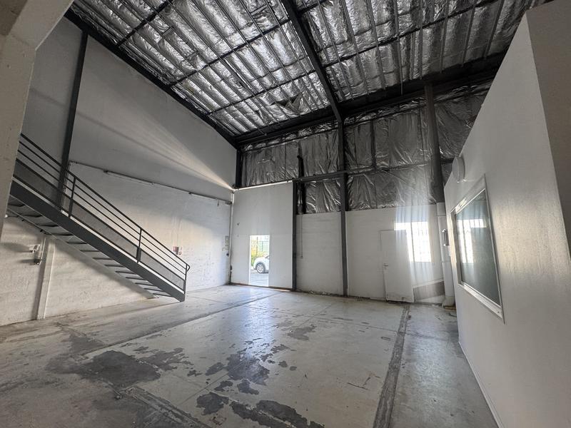 Local commercial - 270 m² - 5 pièces