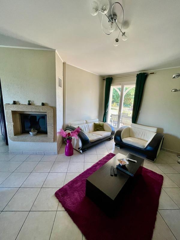 Maison - 107 m² - 6 pièces