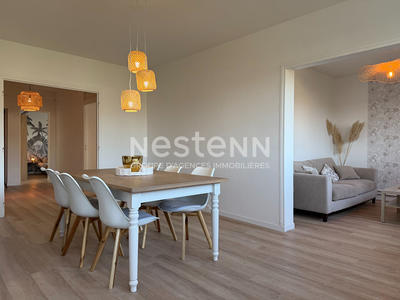 Appartement - 93 m² - 5 pièces