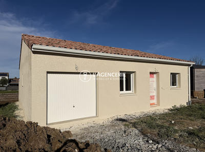 Maison - 87 m² - 4 pièces