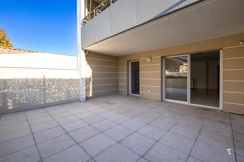 Appartement - 92 m² - 4 pièces