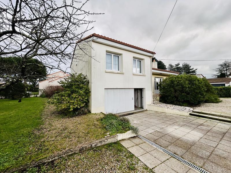 Maison - 85 m² - 5 pièces