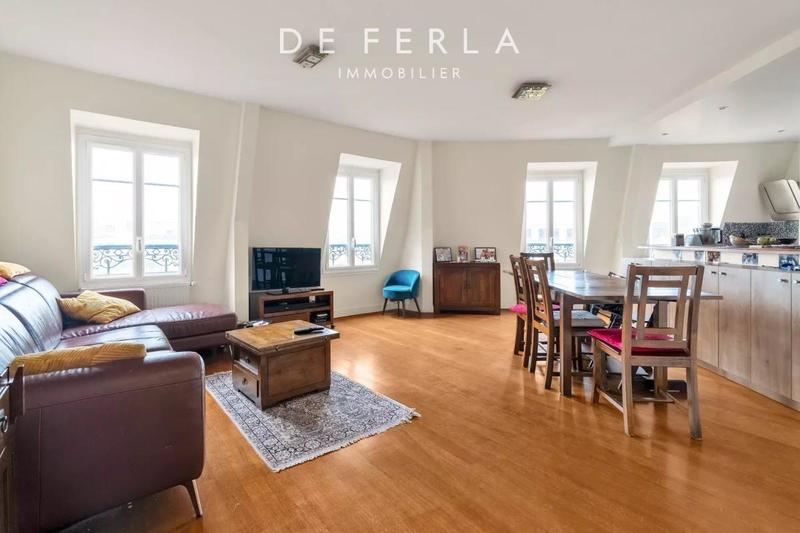 Appartement - 99 m² - 5 pièces