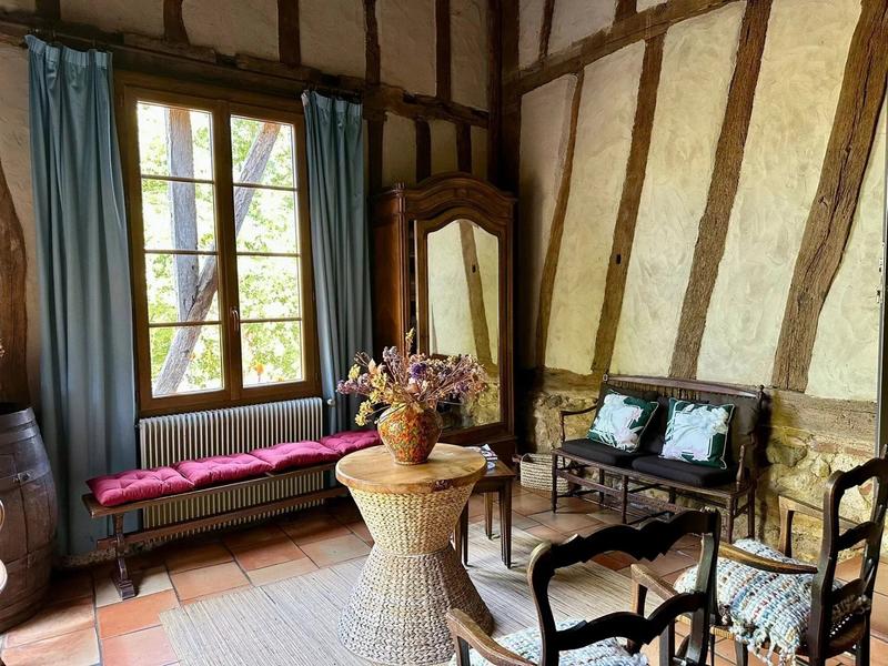 Maison - 260 m² - 8 pièces