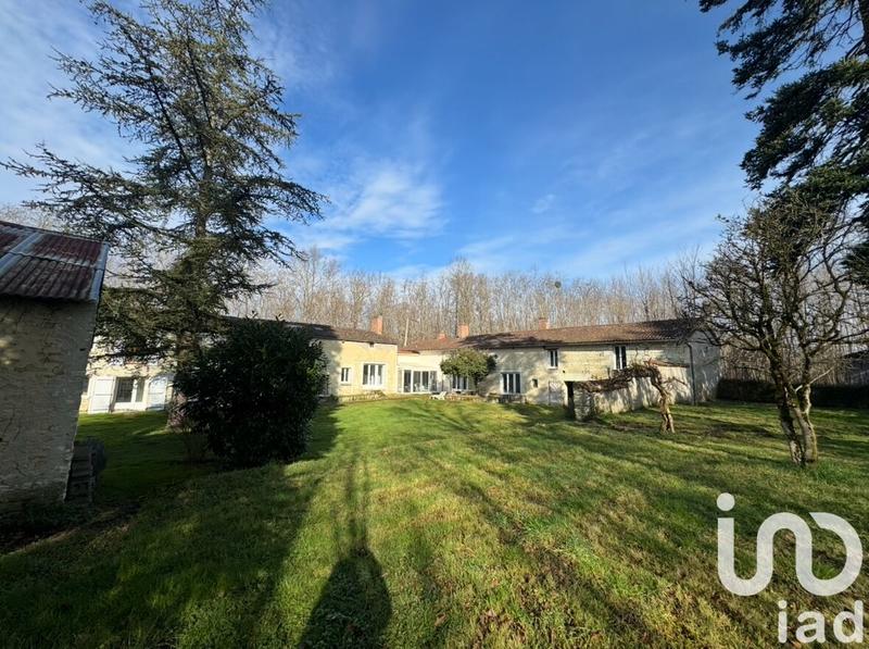 Maison - 280 m² - 11 pièces