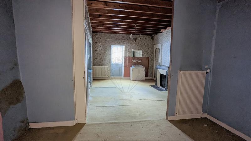 Maison - 280 m² - 8 pièces