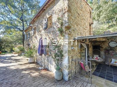 Bastide - 100 m² - 3 pièces