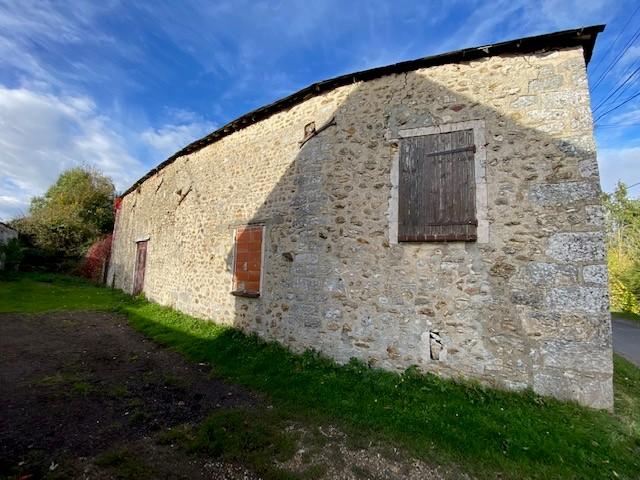 Grange - 85 m² - 1 pièce