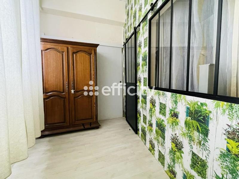 Maison - 147 m² - 8 pièces