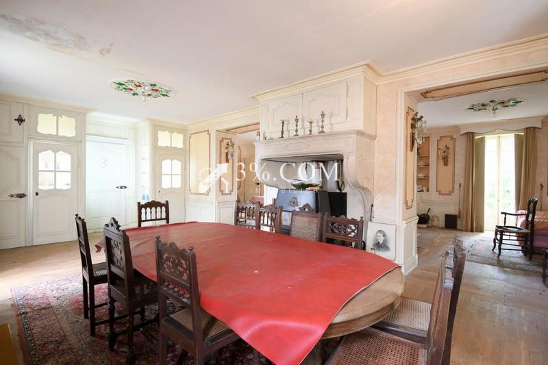 Propriété - 264 m² - 11 pièces
