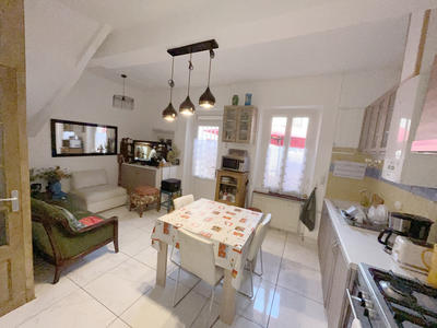 Maison - 91 m² - 4 pièces