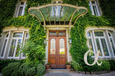 Maison - 350 m² - 10 pièces