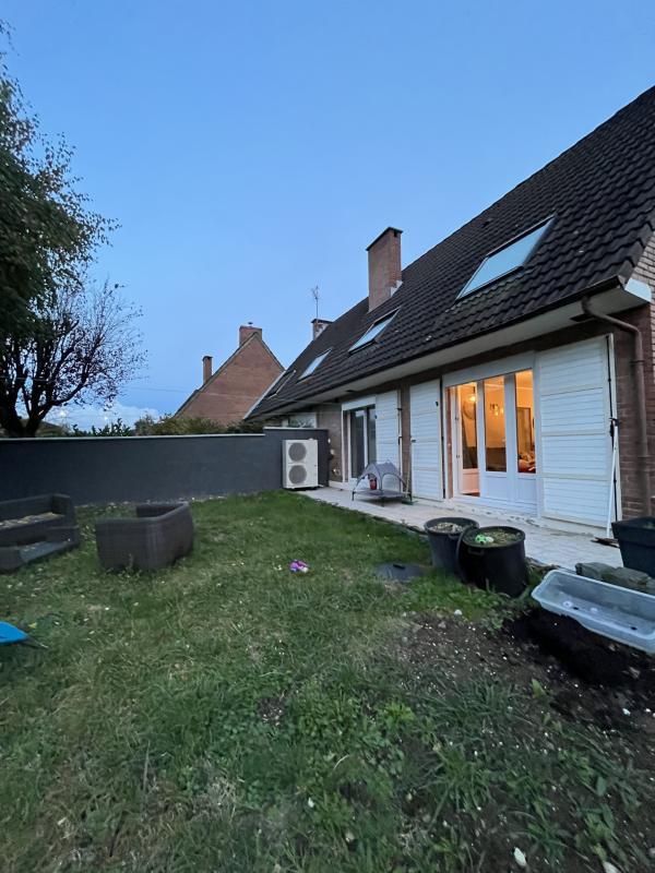 Maison - 110 m² - 6 pièces