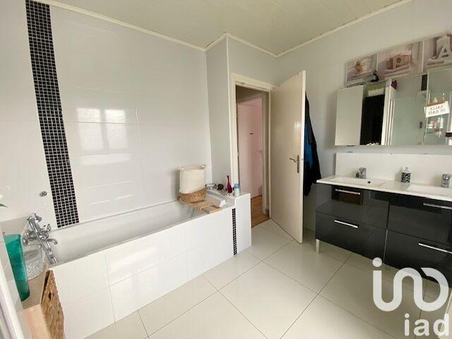 Maison - 121 m² - 5 pièces