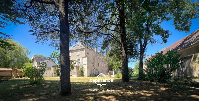 Propriété - 368 m² - 18 pièces