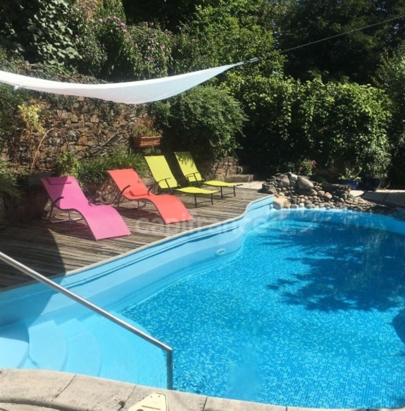 Propriété - 390 m² - 13 pièces