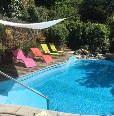 Propriété - 390 m² - 13 pièces