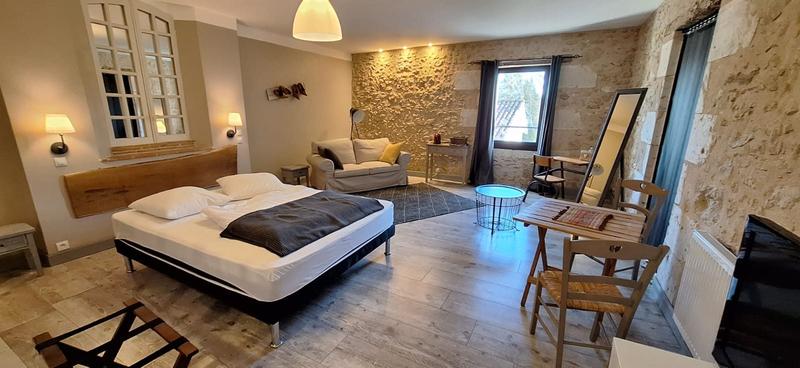 Maison - 428 m² - 20 pièces