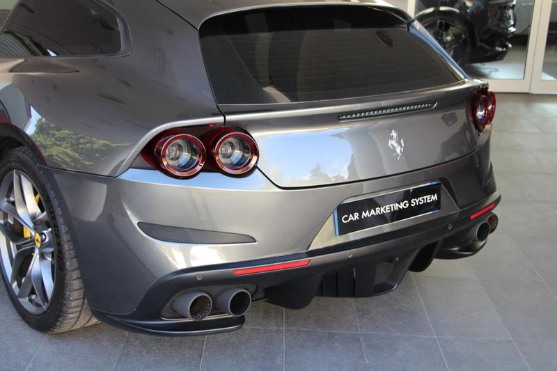 Ferrari Gtc4 Lusso t V8 3.9 611