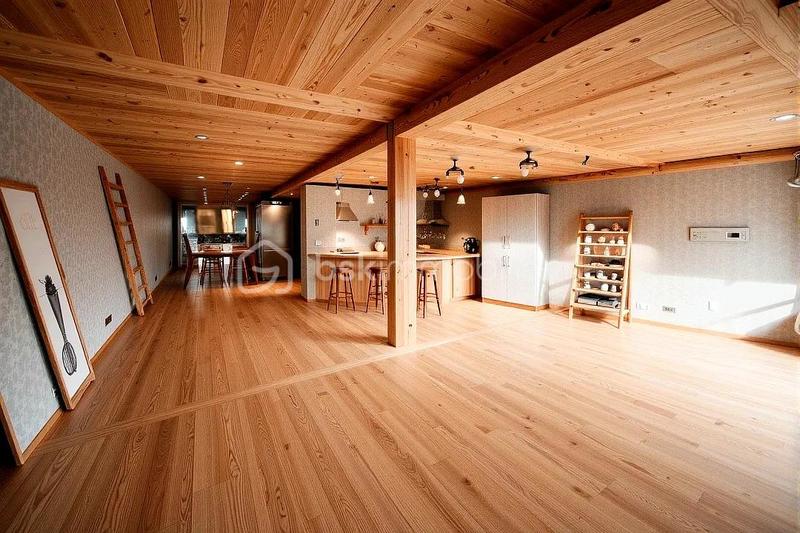 Local commercial - 125 m² - 2 pièces