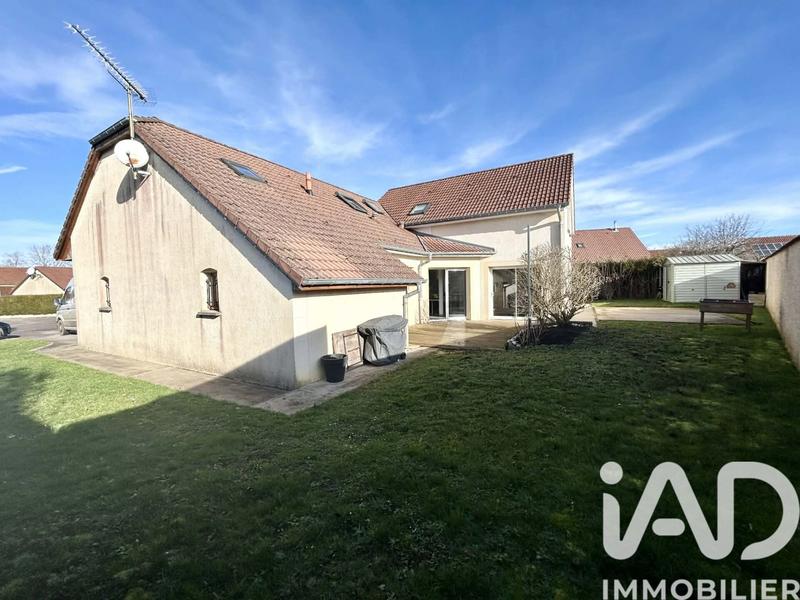 Maison - 185 m² - 6 pièces