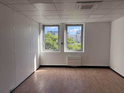 Bureau - 310 m²