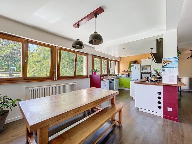 Maison - 205 m² - 8 pièces