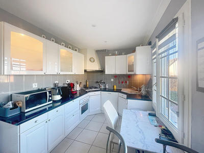 Maison - 97 m² - 7 pièces