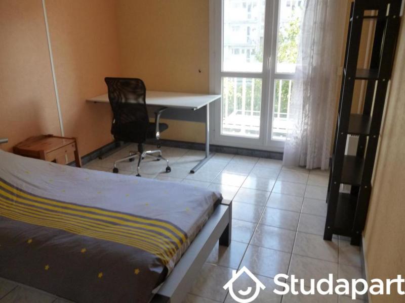 Chambre - 10 m² - 1 pièce