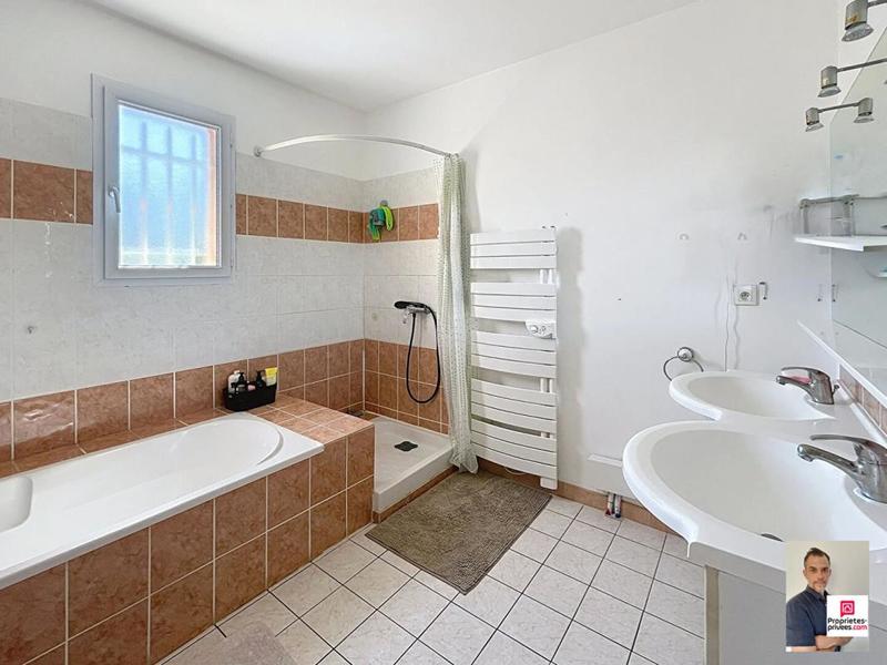 Maison - 110 m² - 4 pièces