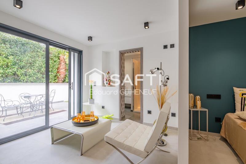 Maison - 345 m² - 9 pièces