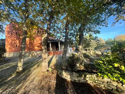 Maison - 203 m² - 7 pièces