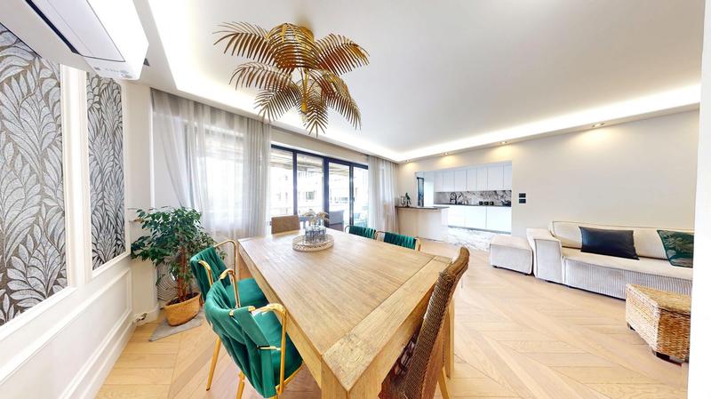 Appartement - 90 m² - 4 pièces