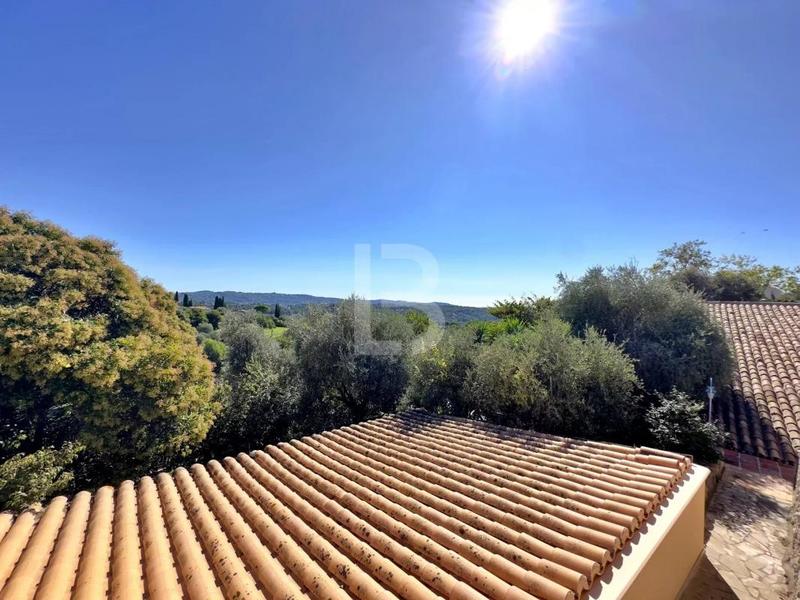 Propriété - 192 m² - 8 pièces