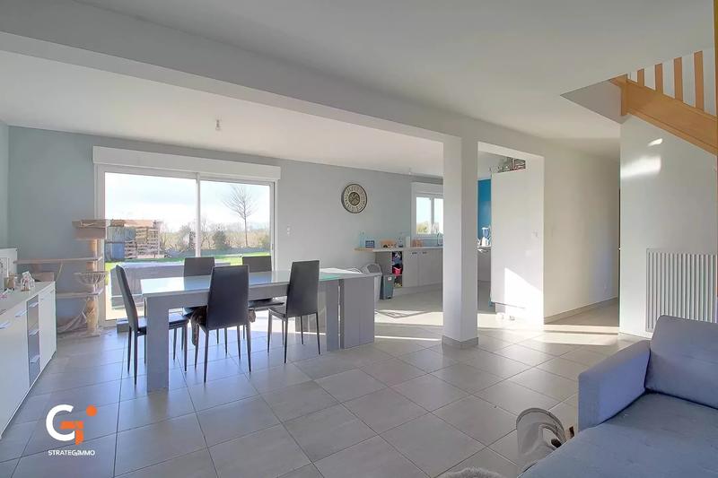 Maison - 103 m² - 4 pièces