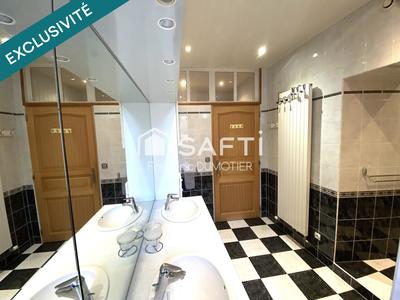 Propriété - 369 m² - 11 pièces