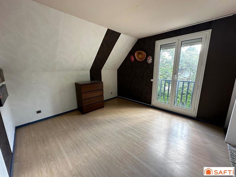 Maison - 209 m² - 8 pièces