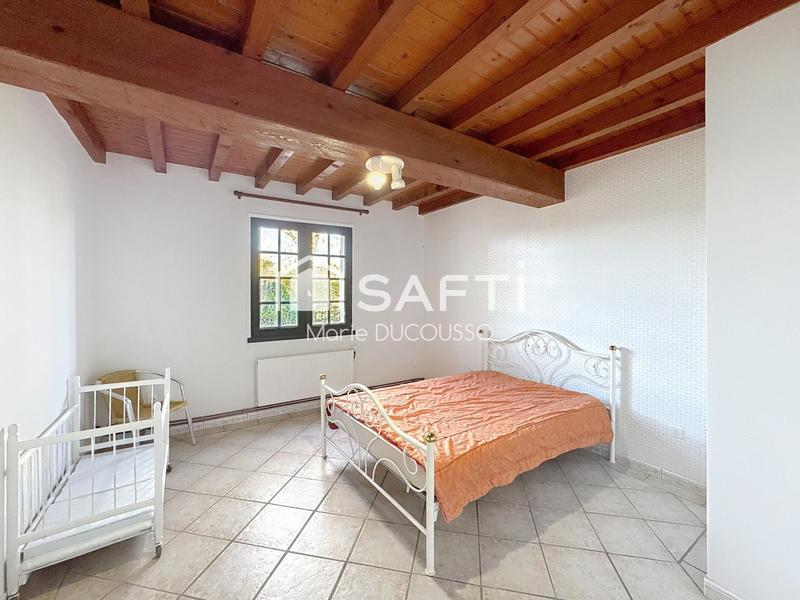 Maison - 180 m² - 9 pièces