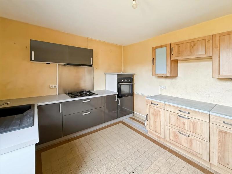 Maison - 88 m² - 4 pièces