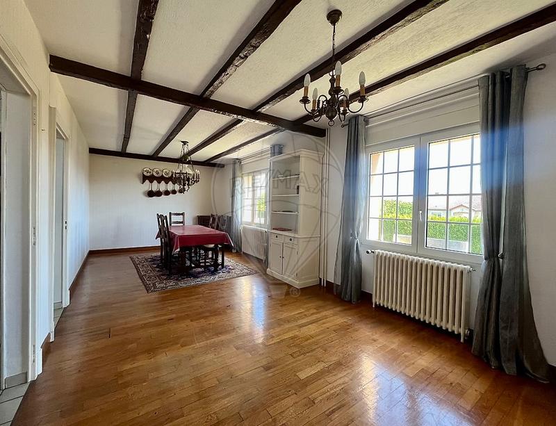 Propriété - 102 m² - 5 pièces