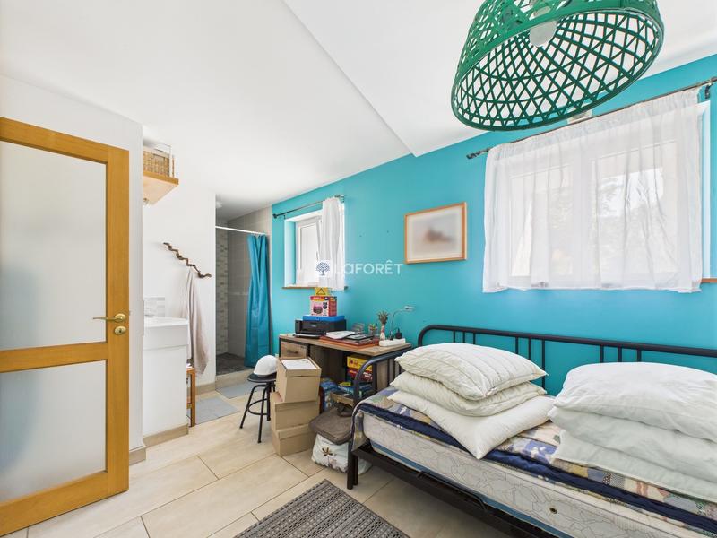 Maison - 342 m² - 12 pièces