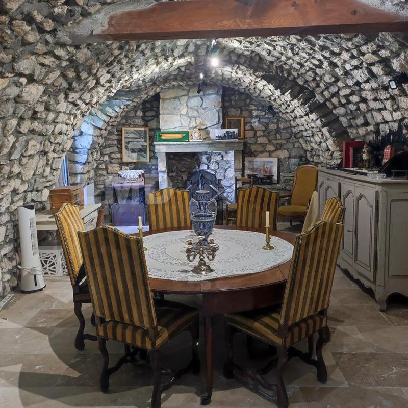 Mas - 175 m² - 6 pièces