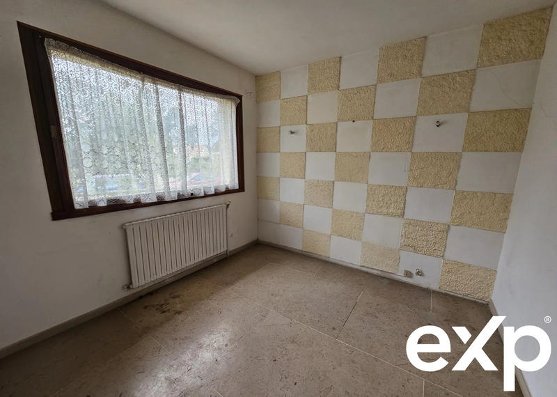 Maison - 165 m² - 8 pièces