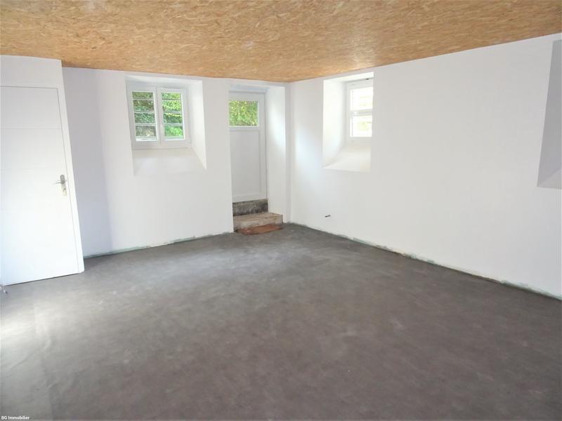 Maison - 240 m² - 9 pièces