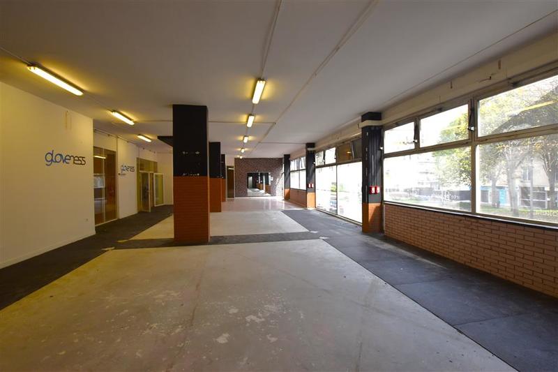 Local commercial - 830 m²