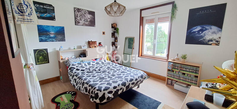 Maison - 130 m² - 8 pièces